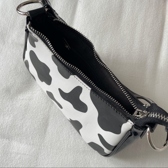 Cow Print Shoulder Bag 🐄 - Picture 2 of 4